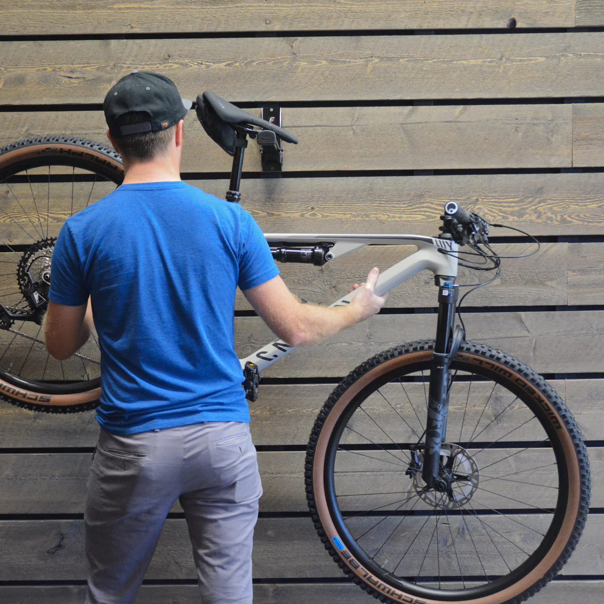 Velo Wall Post - Image 5